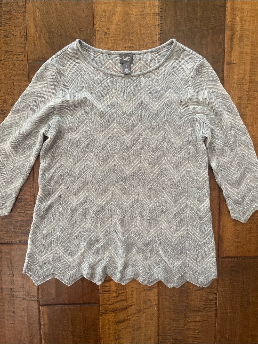 Chico's Travelers Collection lightweight gray sheer chevron 3/4 sleeve sweater